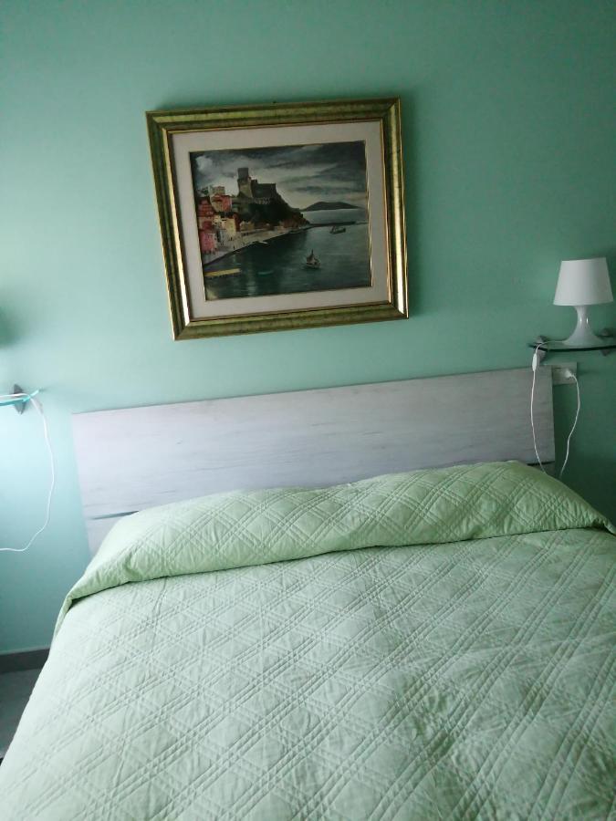 Bed and Breakfast Golfo Dei Poeti Леричи Экстерьер фото